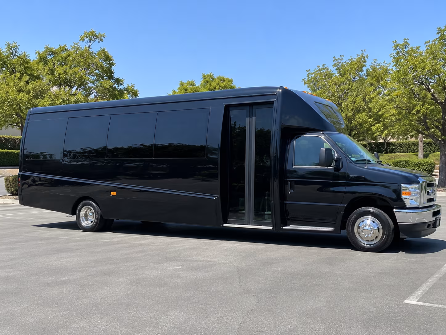 diamond bar corporate bus rentals for meetings and conferences