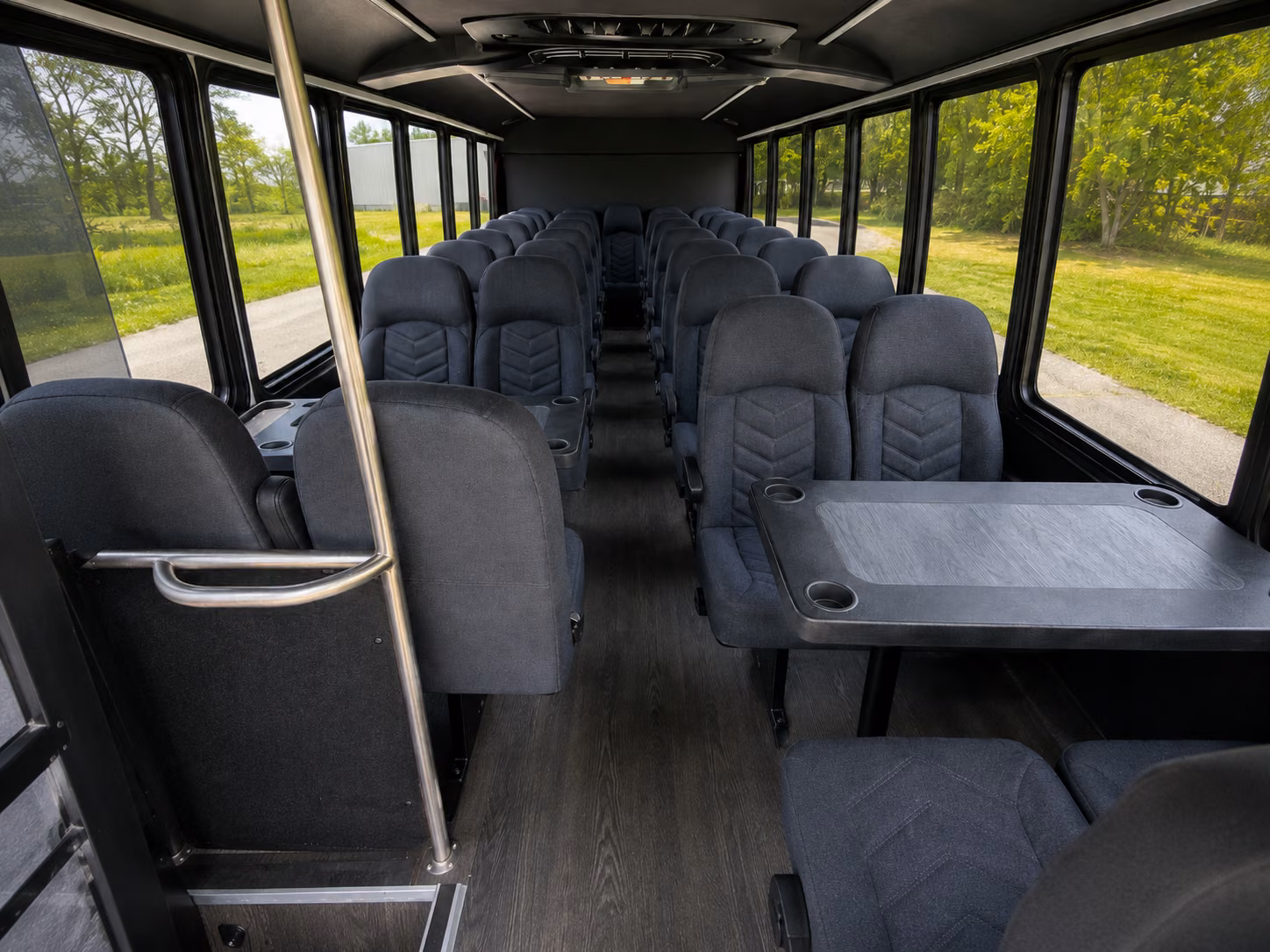 pomona private airport shuttles for pomona pickups and drop offs